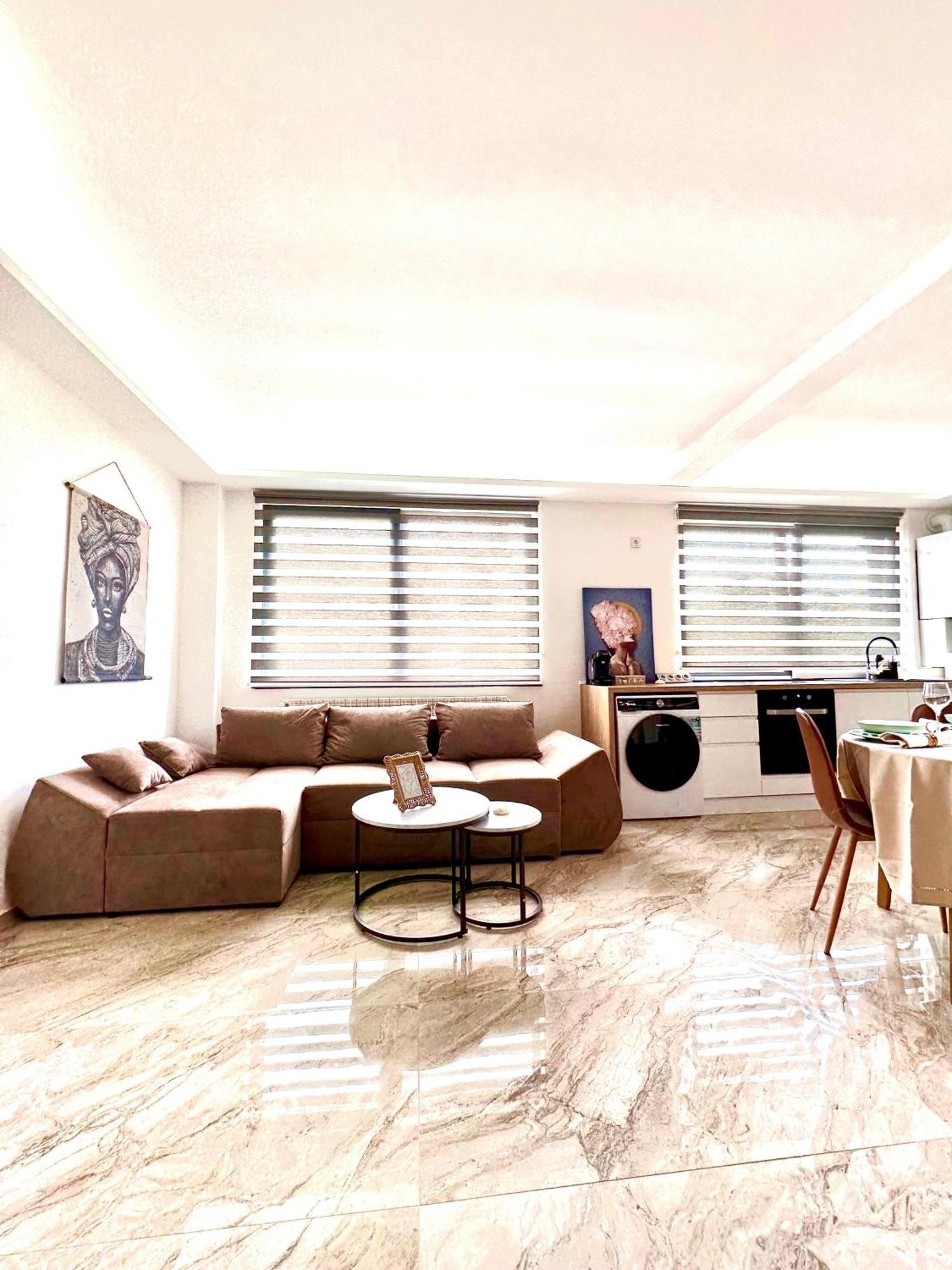 Amos Apartment-Ultracentral-Free Parking Cluj-Napoca Eksteriør billede