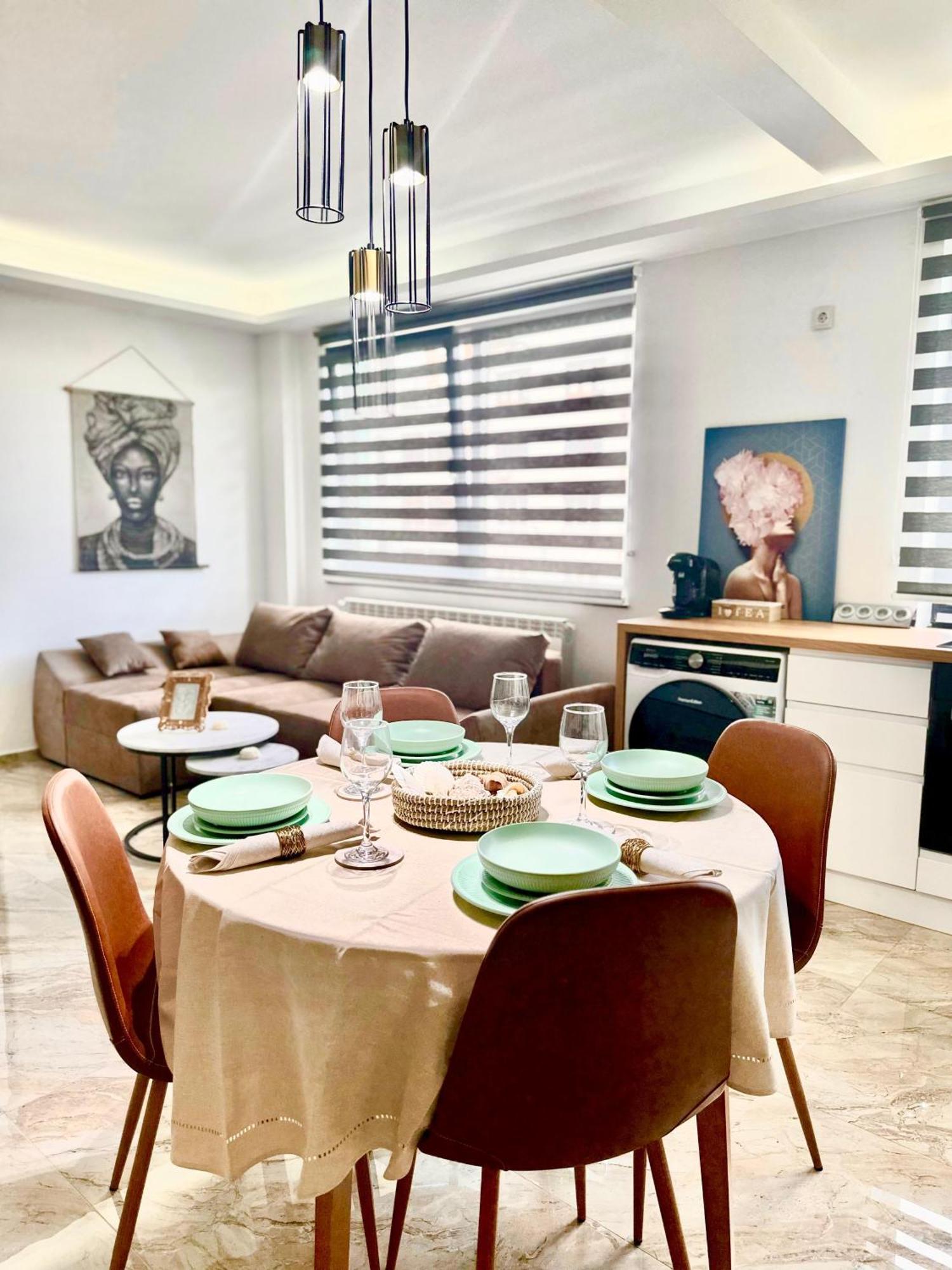 Amos Apartment-Ultracentral-Free Parking Cluj-Napoca Eksteriør billede